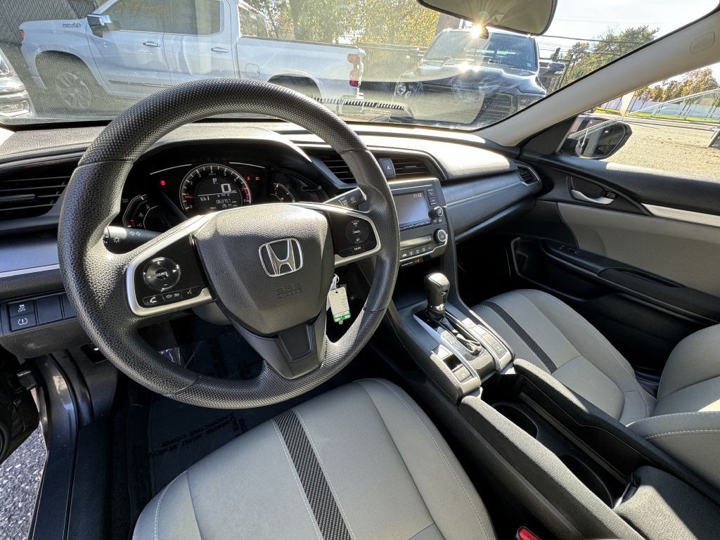 2018 Honda Civic Image 11