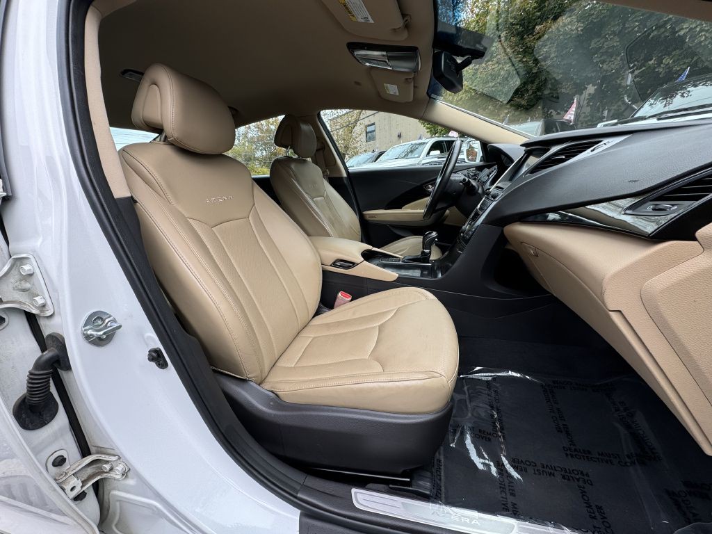 2014 Hyundai Azera Image 17