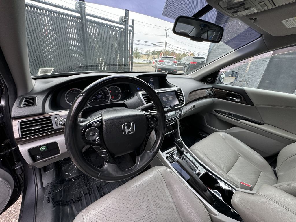 2016 Honda Accord Image 10