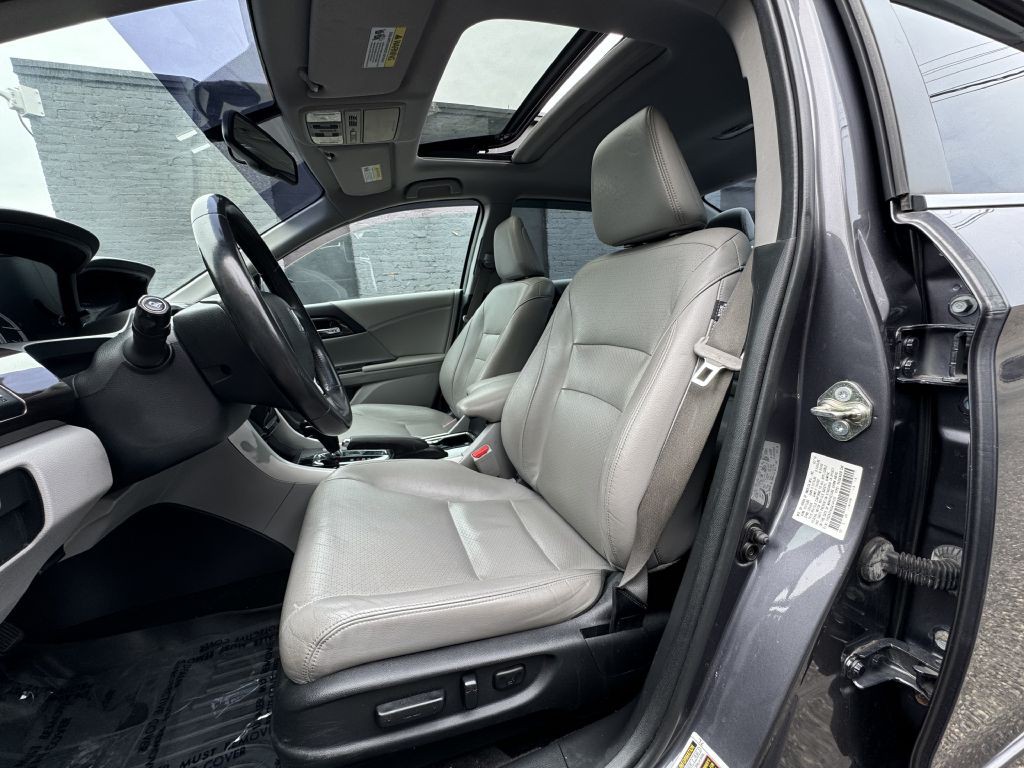 2016 Honda Accord Image 12