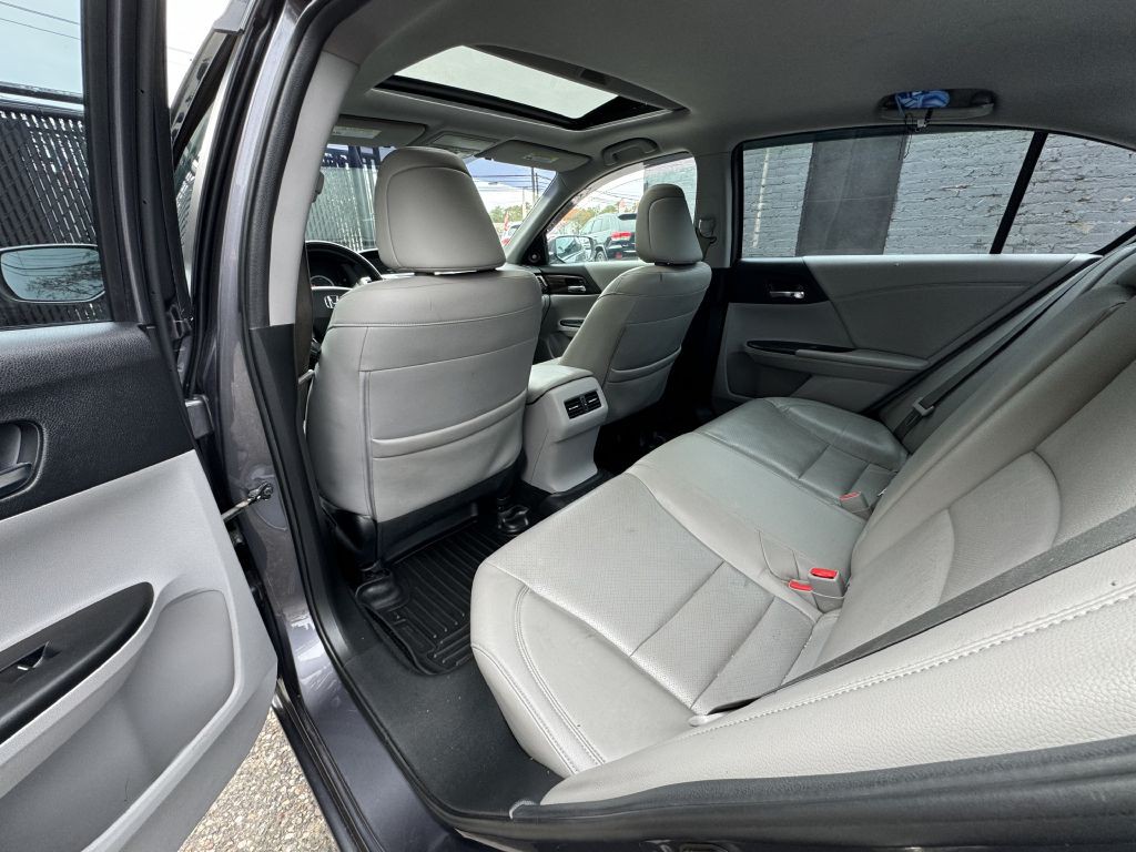 2016 Honda Accord Image 20