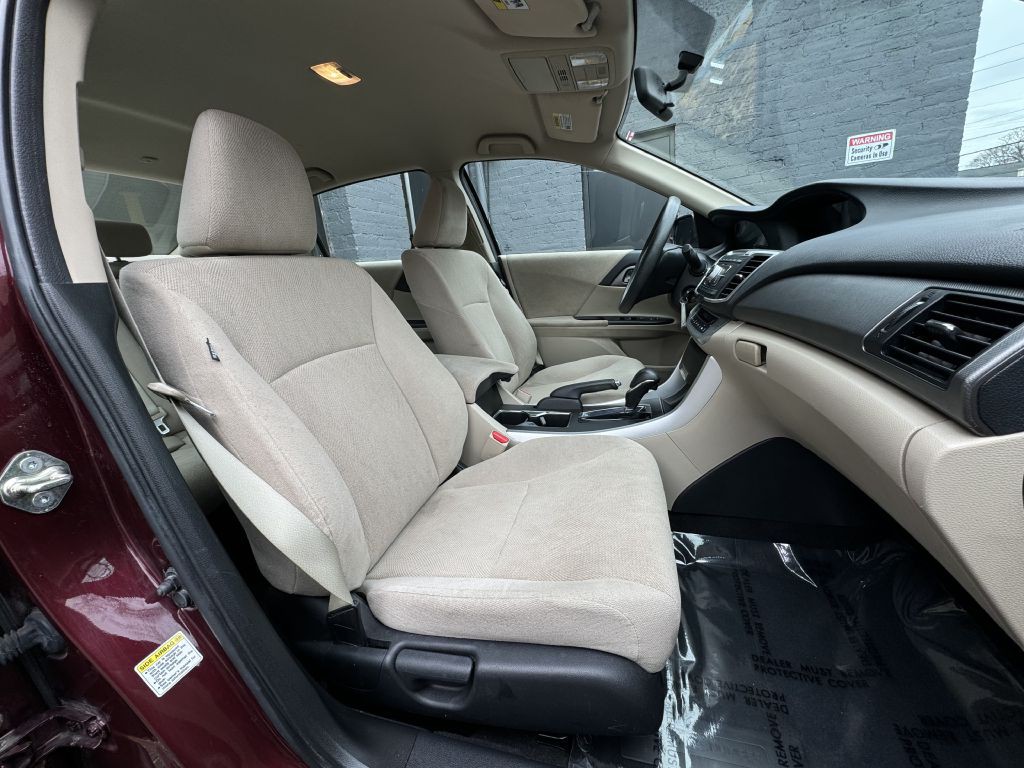 2013 Honda Accord Image 18