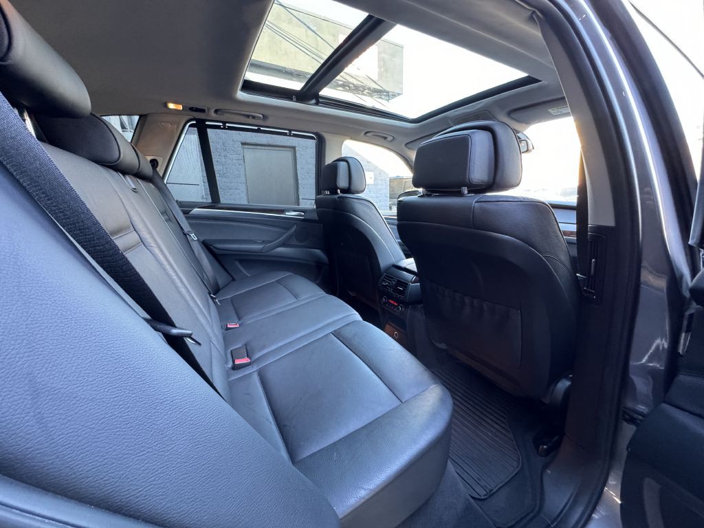 2010 BMW X5 Image 19