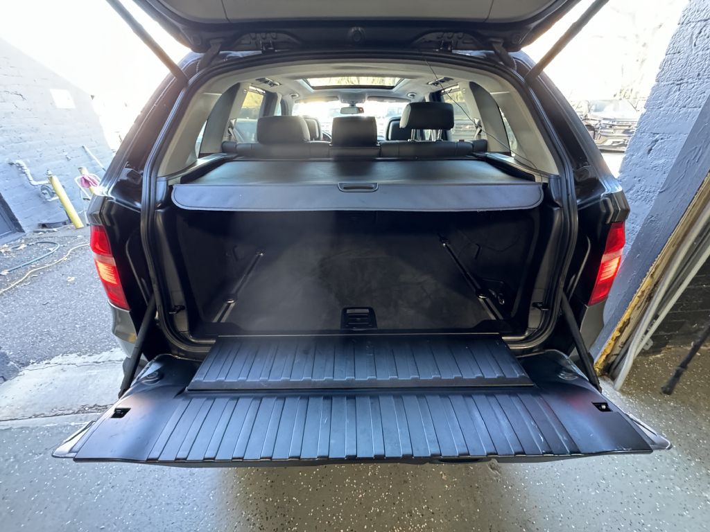 2010 BMW X5 Image 20