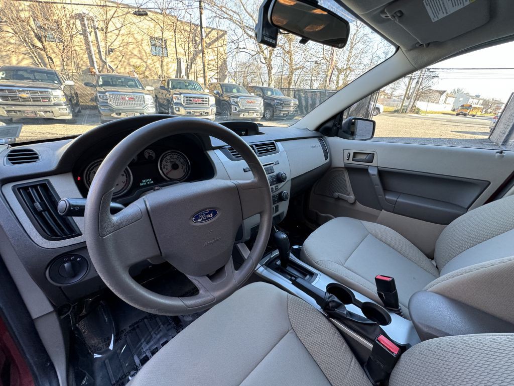 2011 Ford Focus Image 11