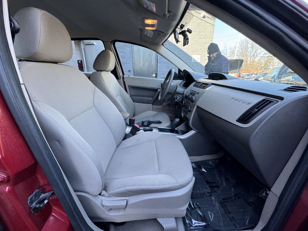 2011 Ford Focus Image 13