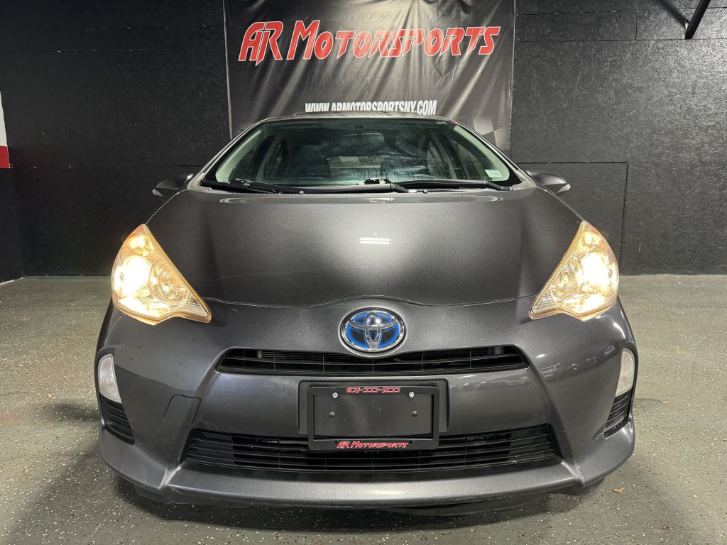 2012 Toyota Prius Image 8