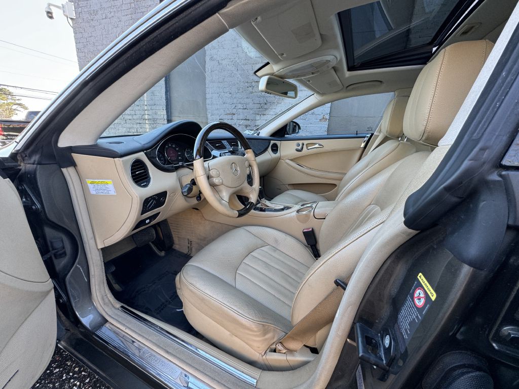 2007 Mercedes-Benz CLS-Class Image 11