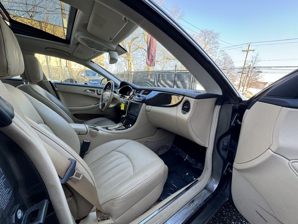 2007 Mercedes-Benz CLS-Class Image 15