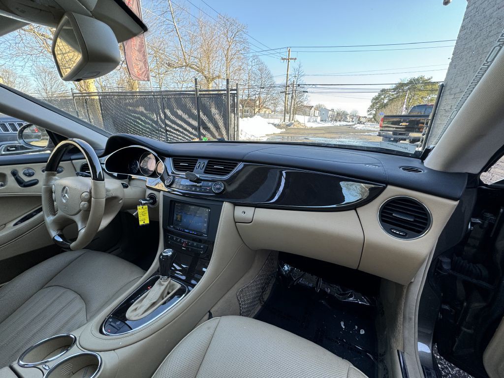 2007 Mercedes-Benz CLS-Class Image 17