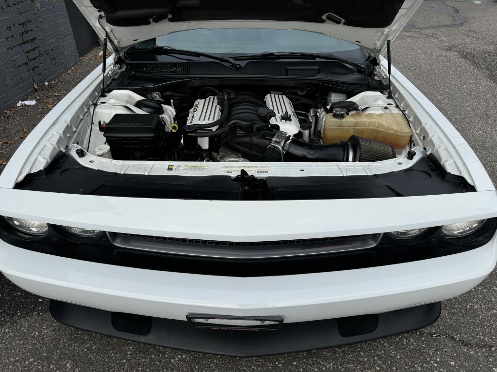 2012 Dodge Challenger Image 9