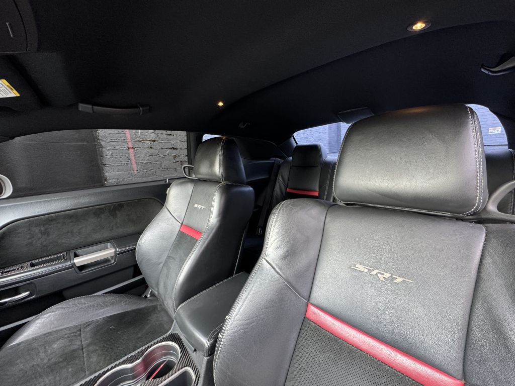 2012 Dodge Challenger Image 12