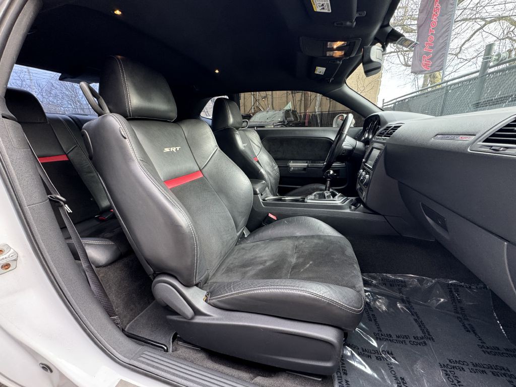 2012 Dodge Challenger Image 16