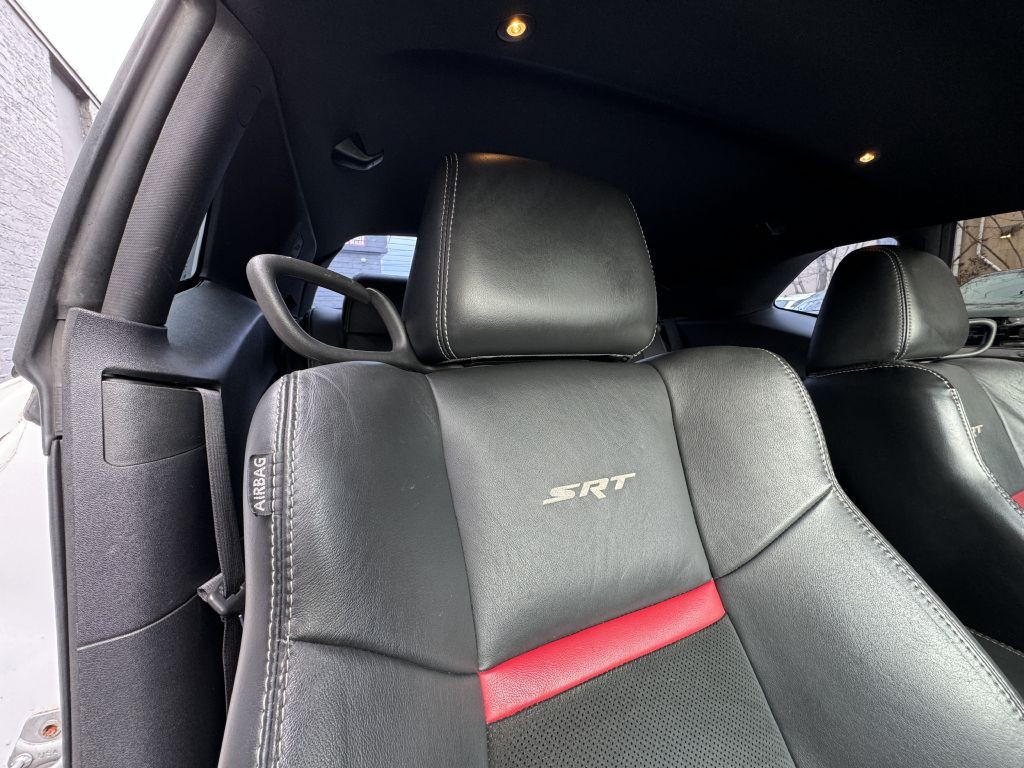 2012 Dodge Challenger Image 19