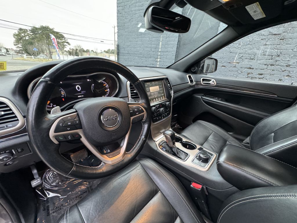 2017 Jeep Grand Cherokee Image 12