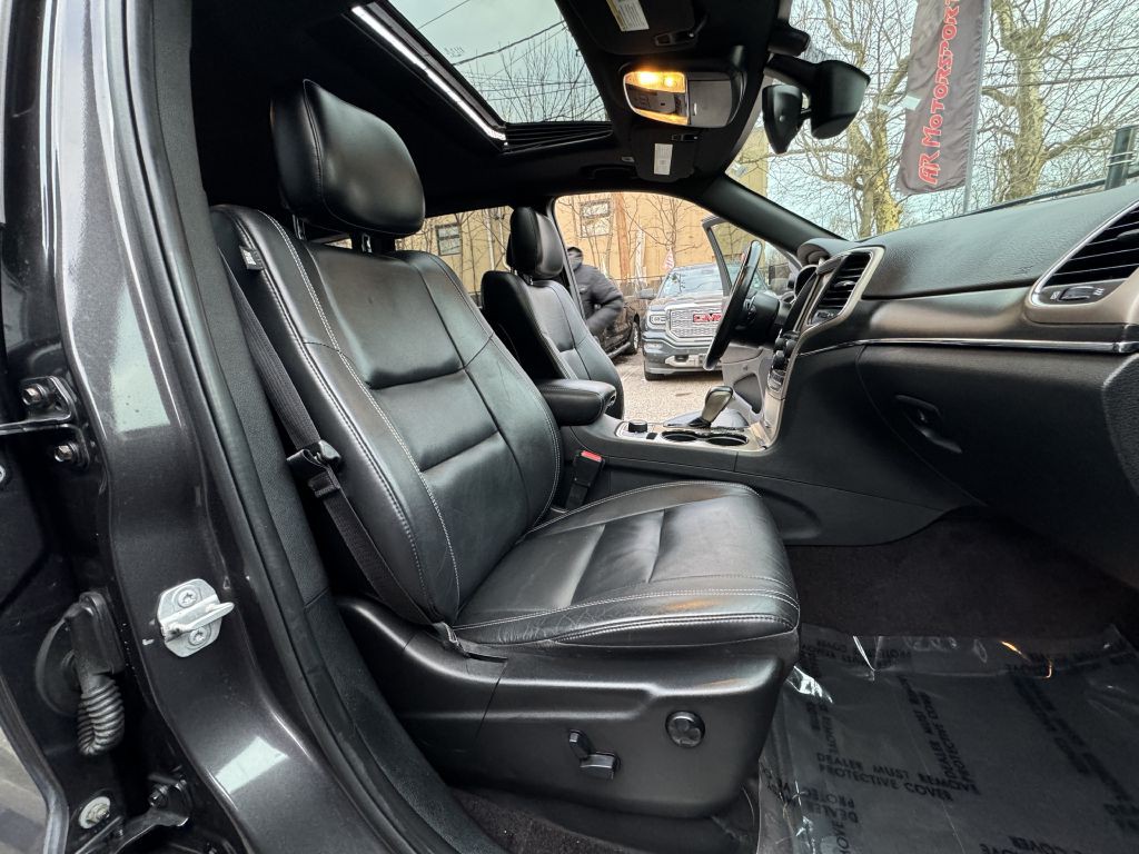 2017 Jeep Grand Cherokee Image 18
