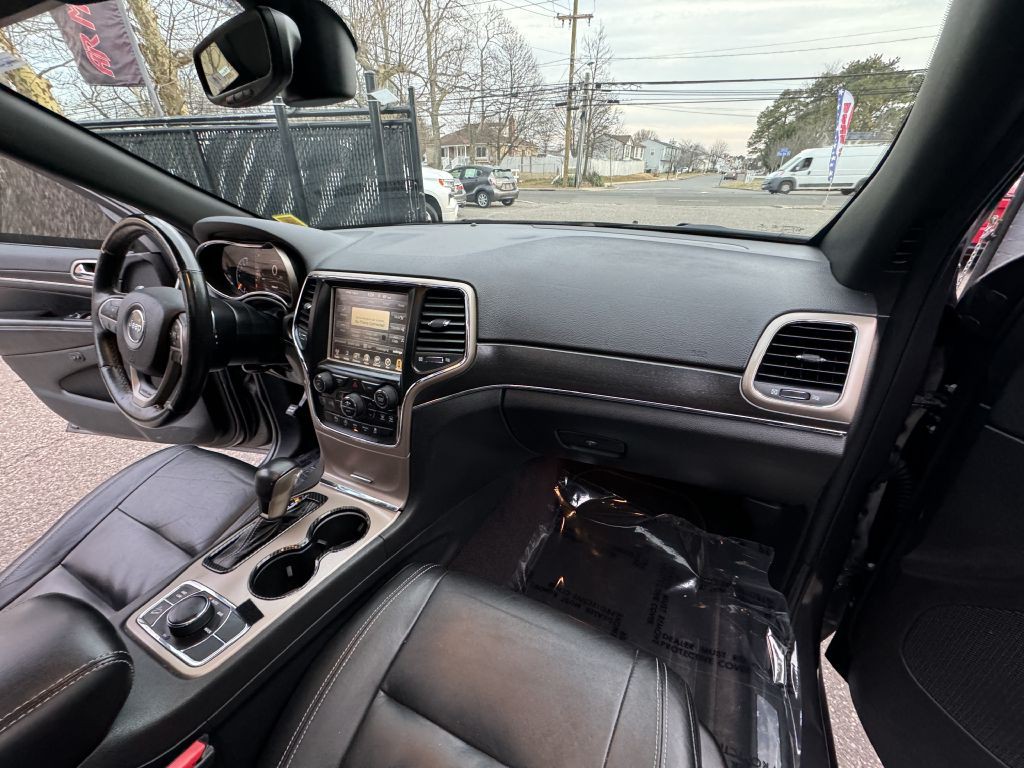 2017 Jeep Grand Cherokee Image 19