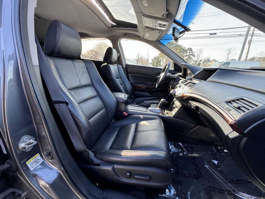 2010 Honda Crosstour Image 18