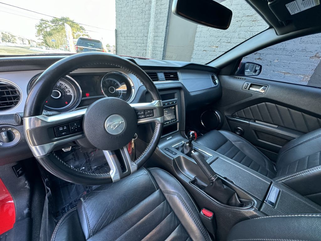 2013 Ford Mustang Image 11