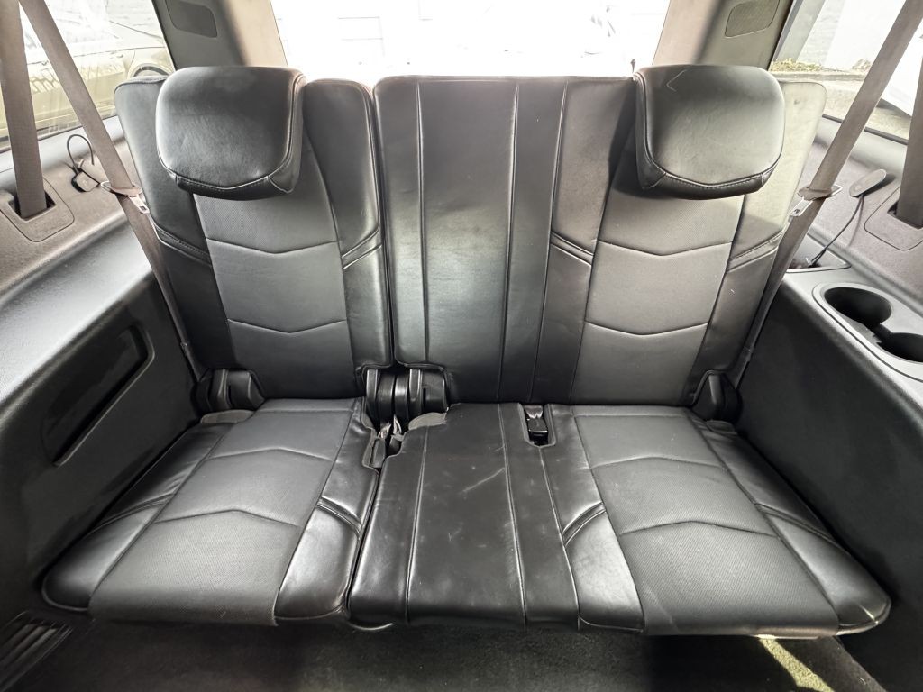2015 Cadillac Escalade Image 12