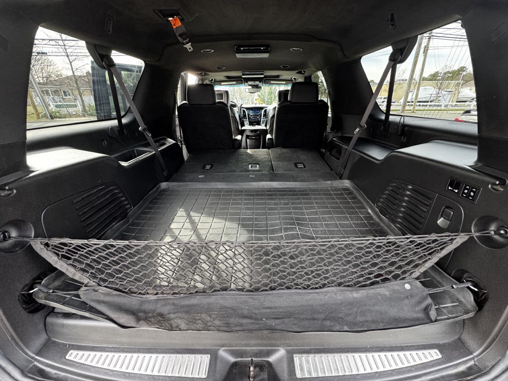 2015 Cadillac Escalade Image 13
