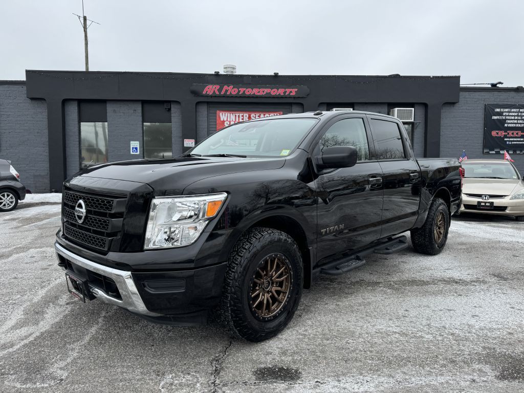 2021 Nissan Titan Image 1