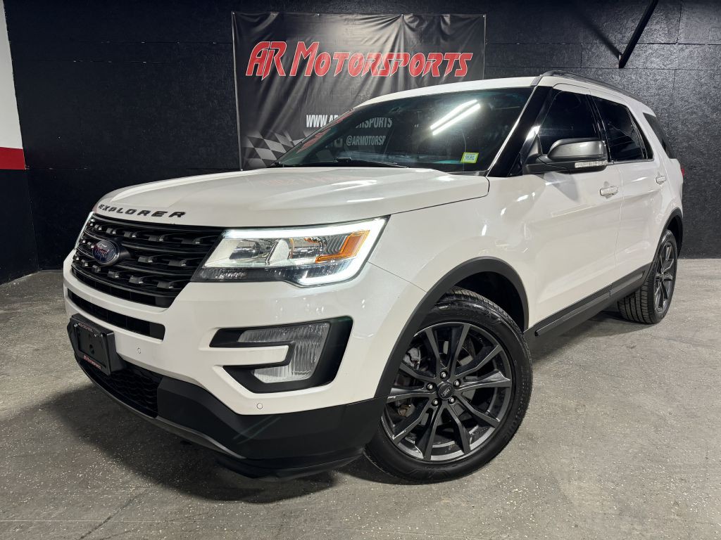 2017 Ford Explorer Image 1