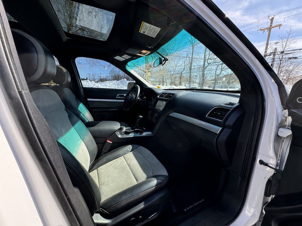 2017 Ford Explorer Image 18