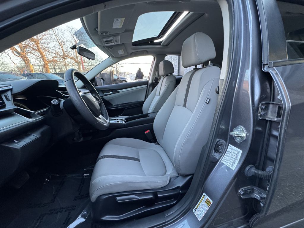 2018 Honda Civic Image 12