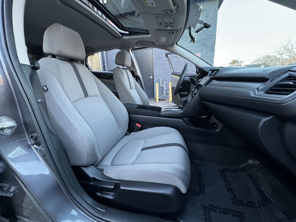 2018 Honda Civic Image 16