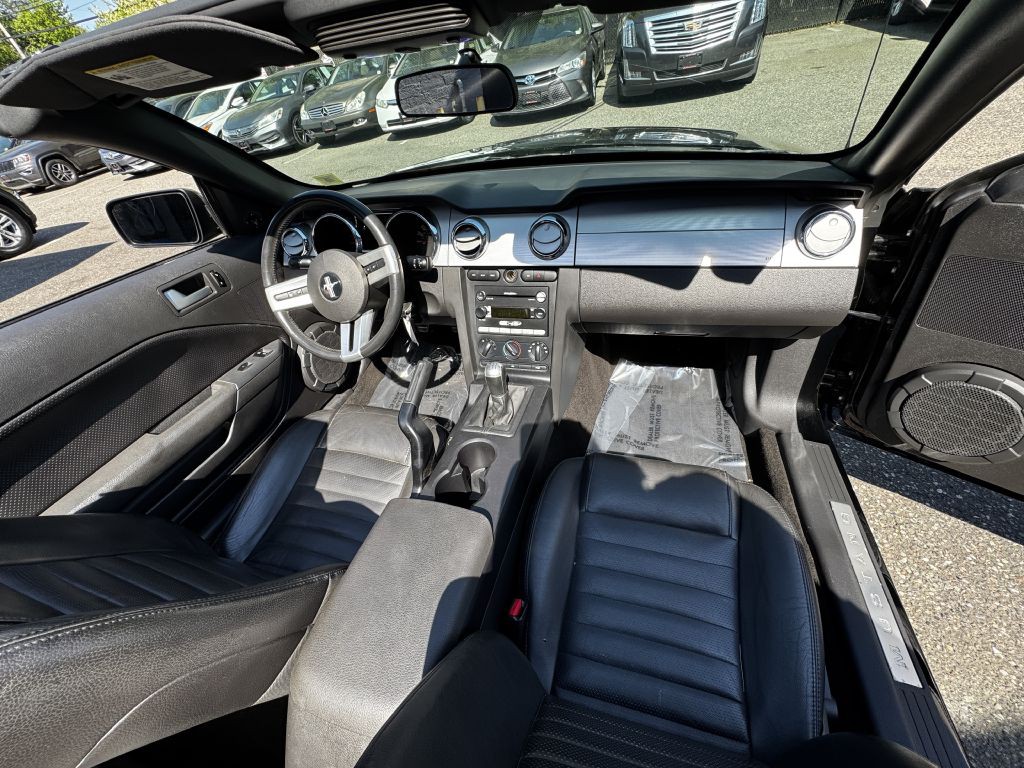 2005 Ford Mustang Image 18