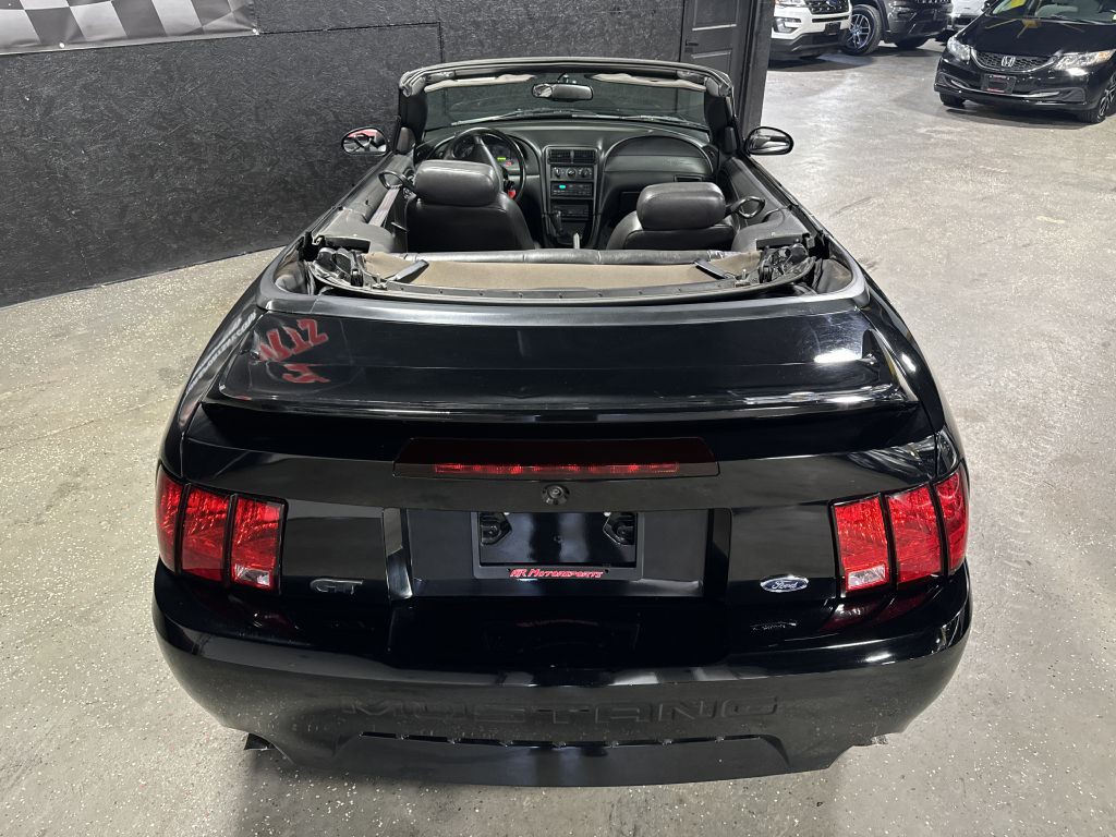 2000 Ford Mustang Image 5