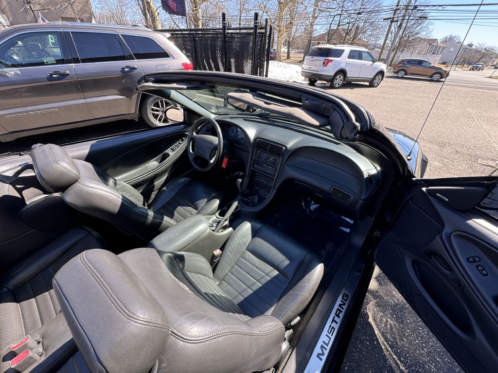 2000 Ford Mustang Image 19