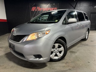 Image for 2014 Toyota Sienna LE ID: 7229535