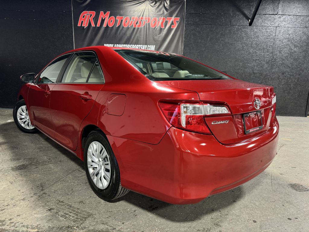 2013 Toyota Camry Image 3