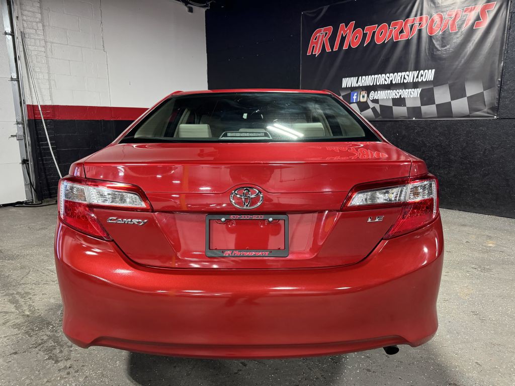 2013 Toyota Camry Image 4