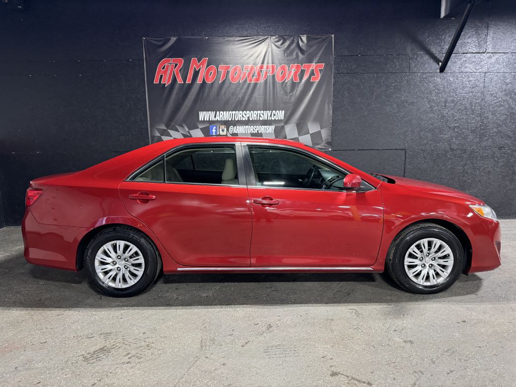 2013 Toyota Camry Image 6