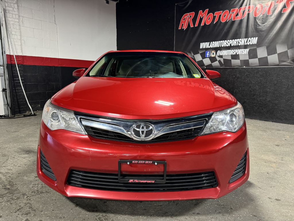 2013 Toyota Camry Image 8