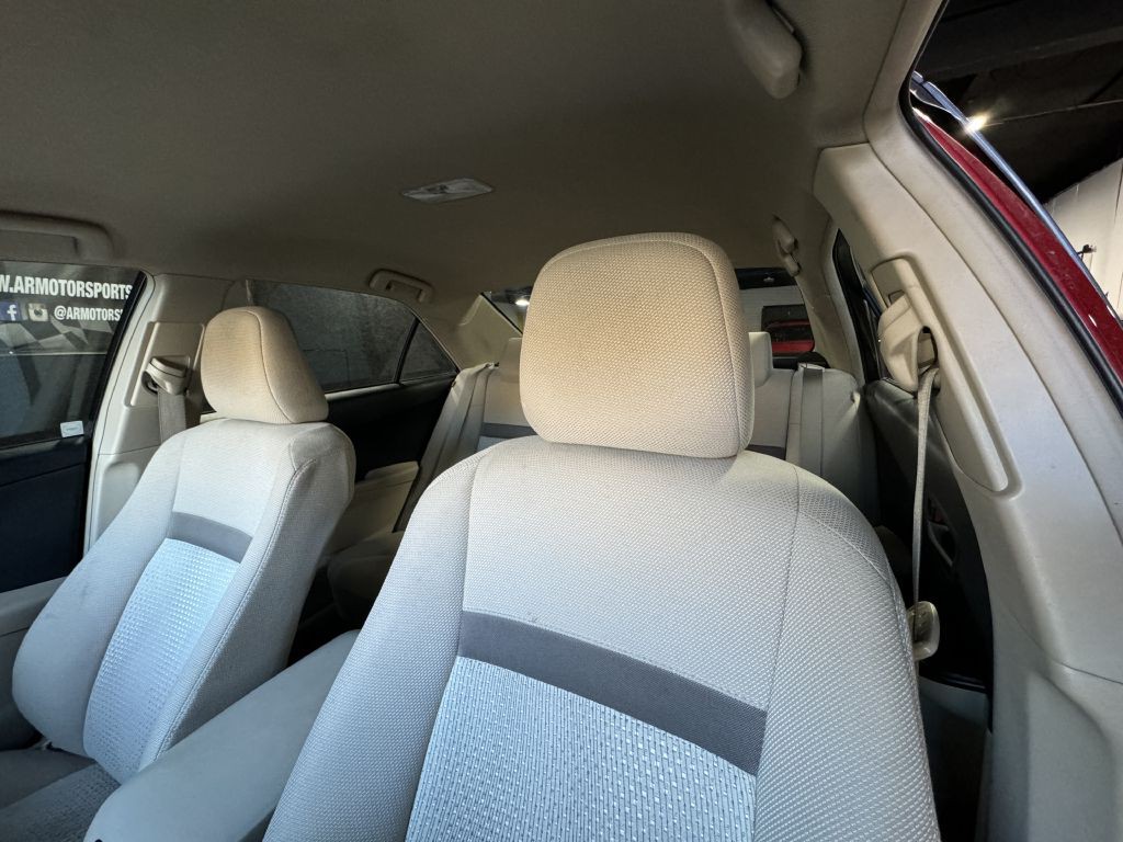 2013 Toyota Camry Image 11