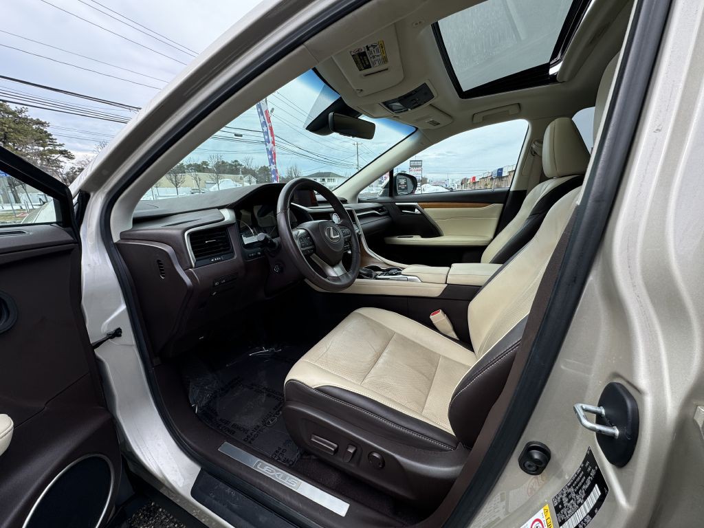 2016 Lexus RX Image 11