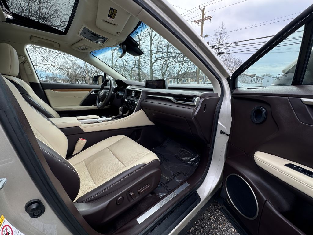 2016 Lexus RX Image 18