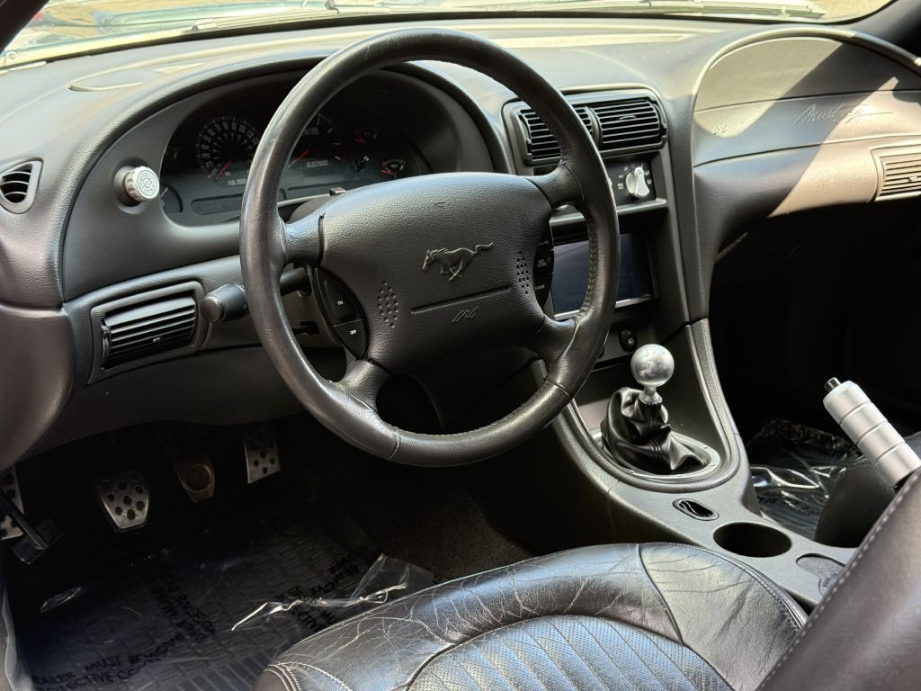 2001 Ford Mustang Image 10