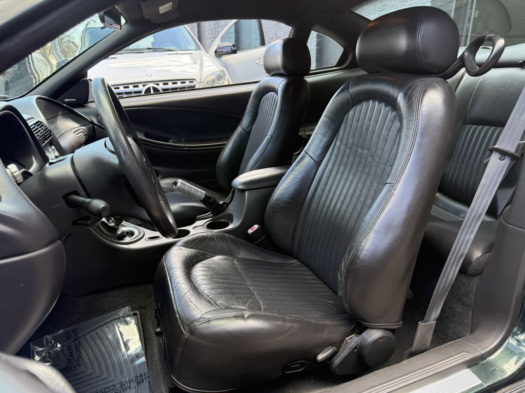 2001 Ford Mustang Image 11