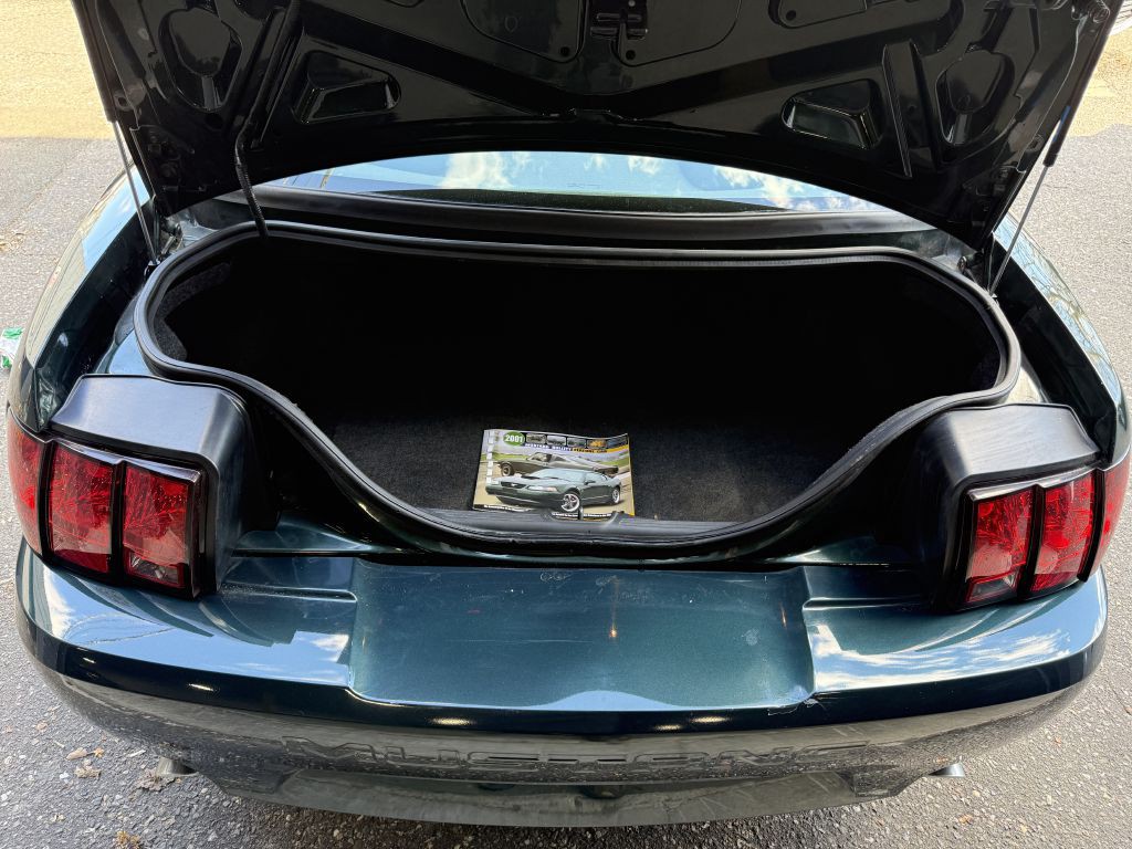 2001 Ford Mustang Image 18