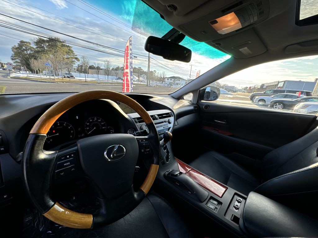 2010 Lexus RX Image 10