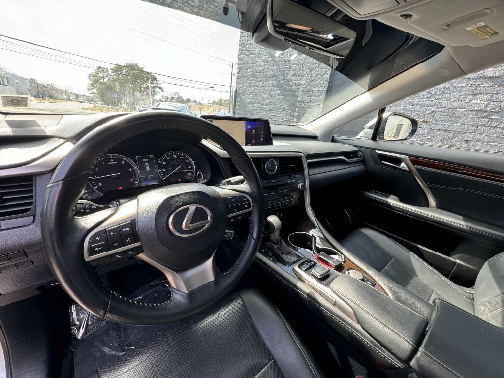 2017 Lexus RX Image 11