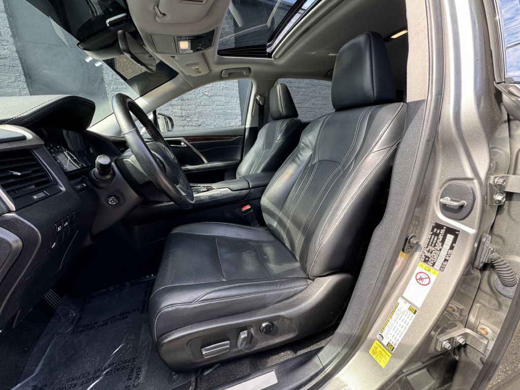 2017 Lexus RX Image 13