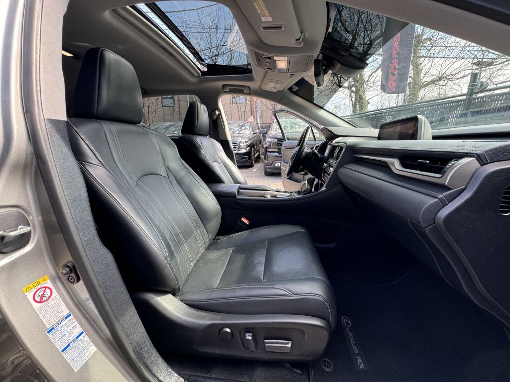 2017 Lexus RX Image 19