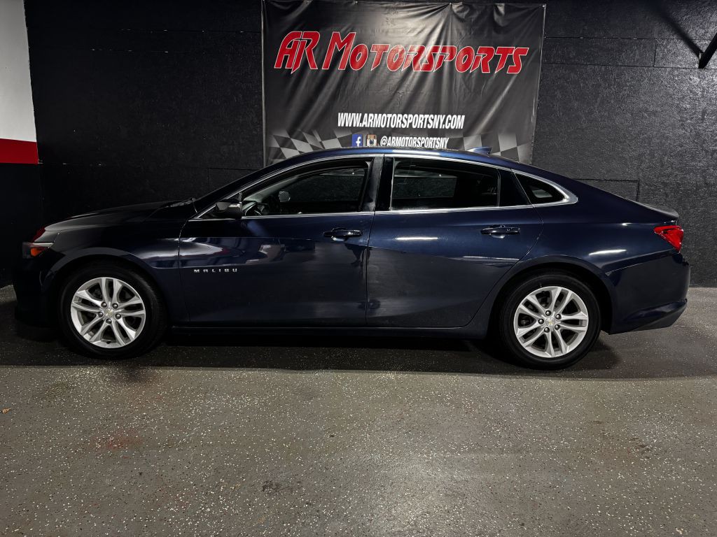 2016 Chevrolet Malibu Image 2