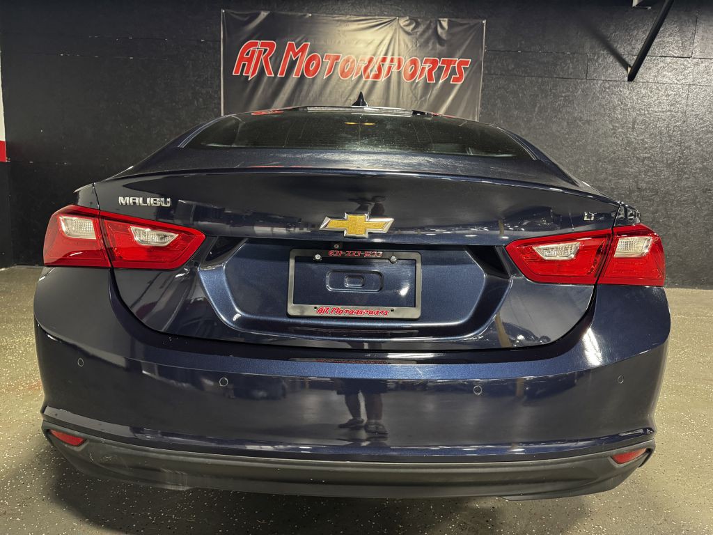 2016 Chevrolet Malibu Image 4